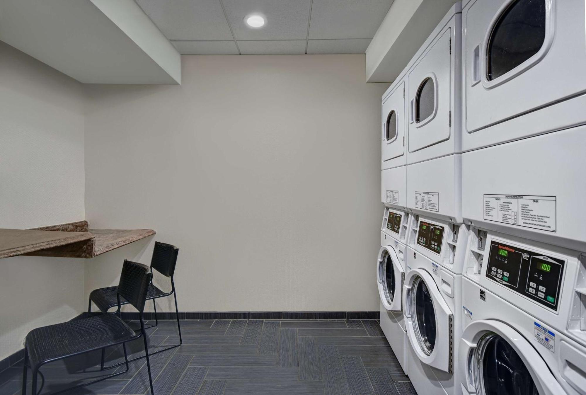 Homewood Suites By Hilton Eatontown Bagian luar foto