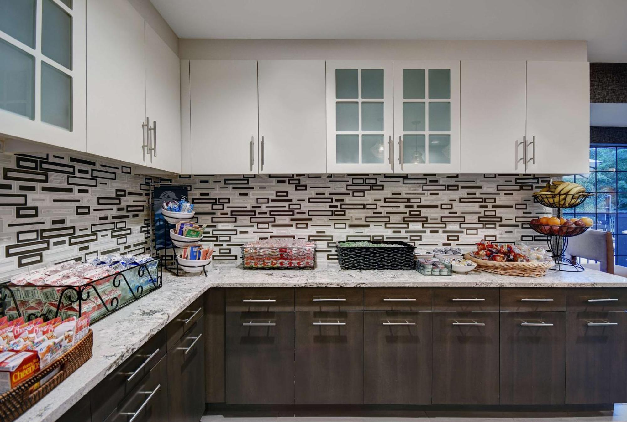 Homewood Suites By Hilton Eatontown Bagian luar foto