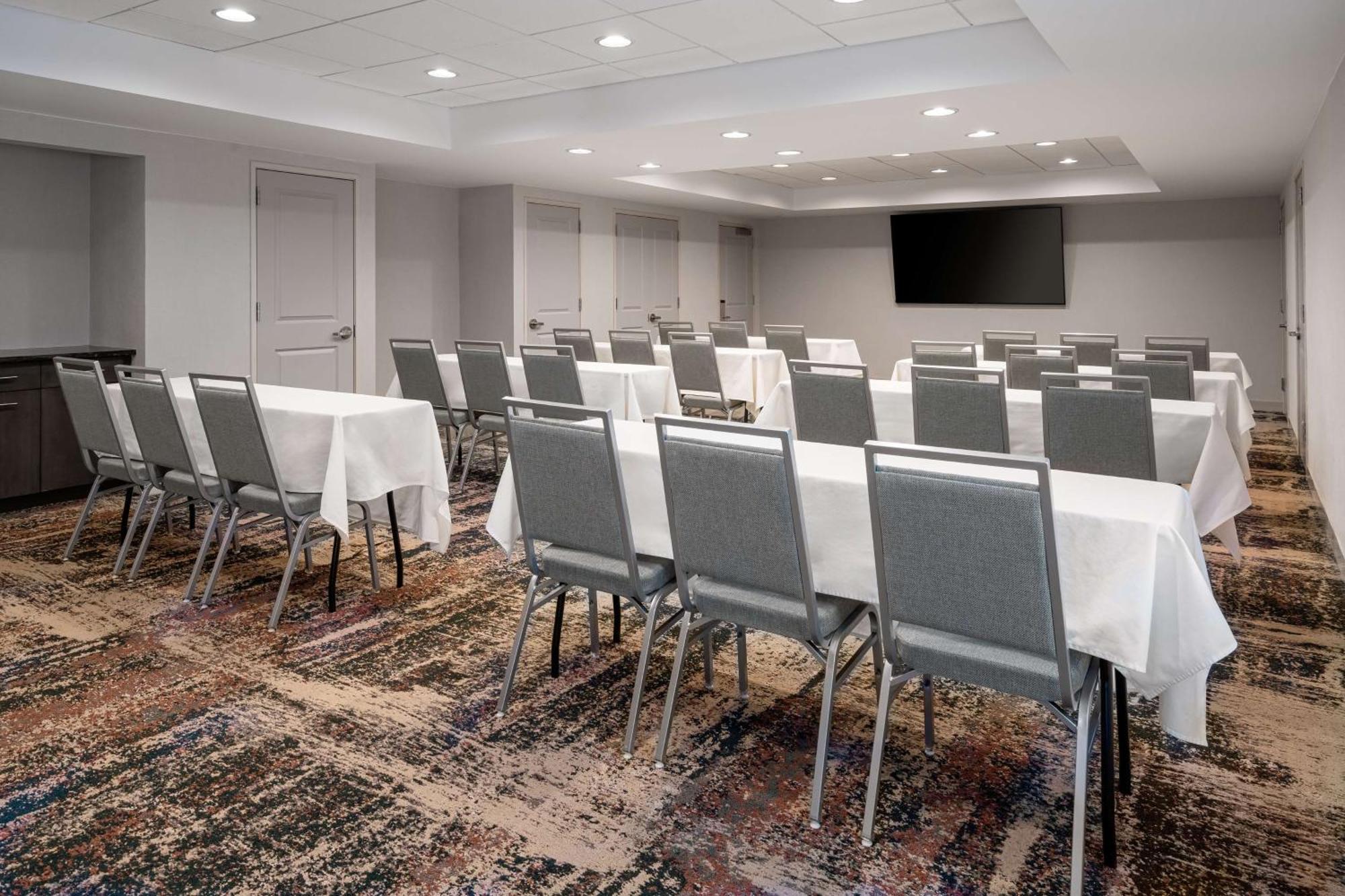 Homewood Suites By Hilton Eatontown Bagian luar foto