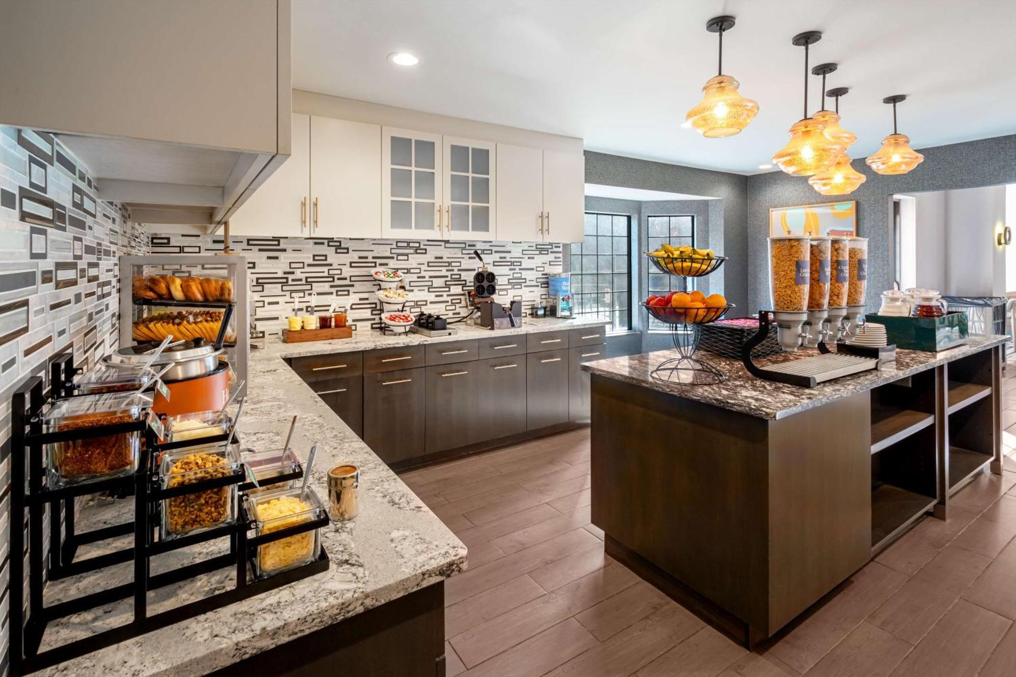 Homewood Suites By Hilton Eatontown Bagian luar foto