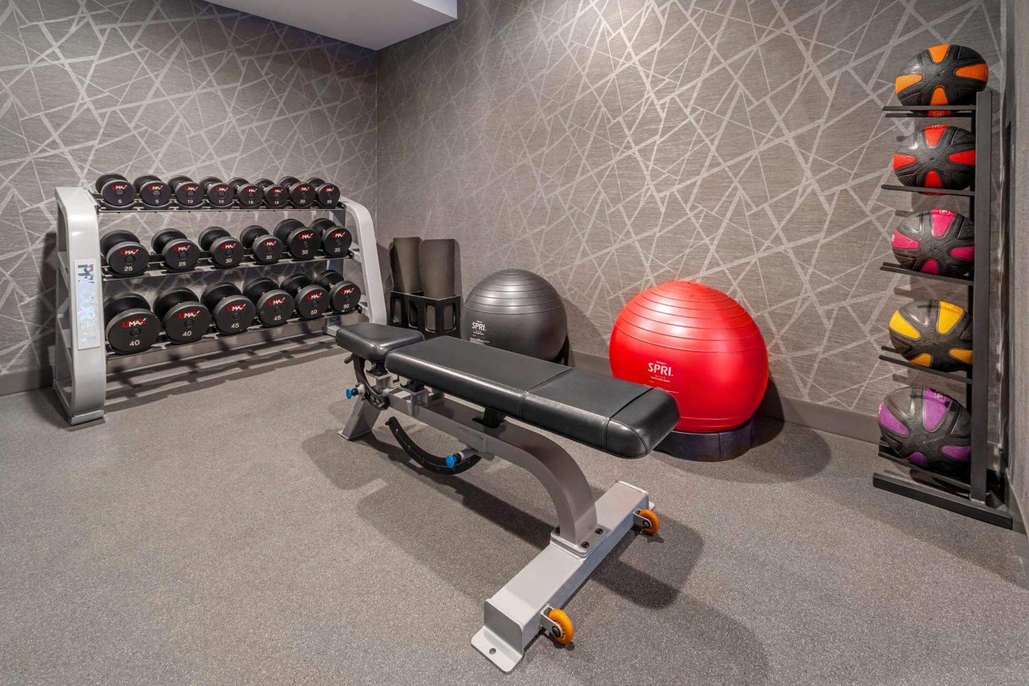 Homewood Suites By Hilton Eatontown Bagian luar foto