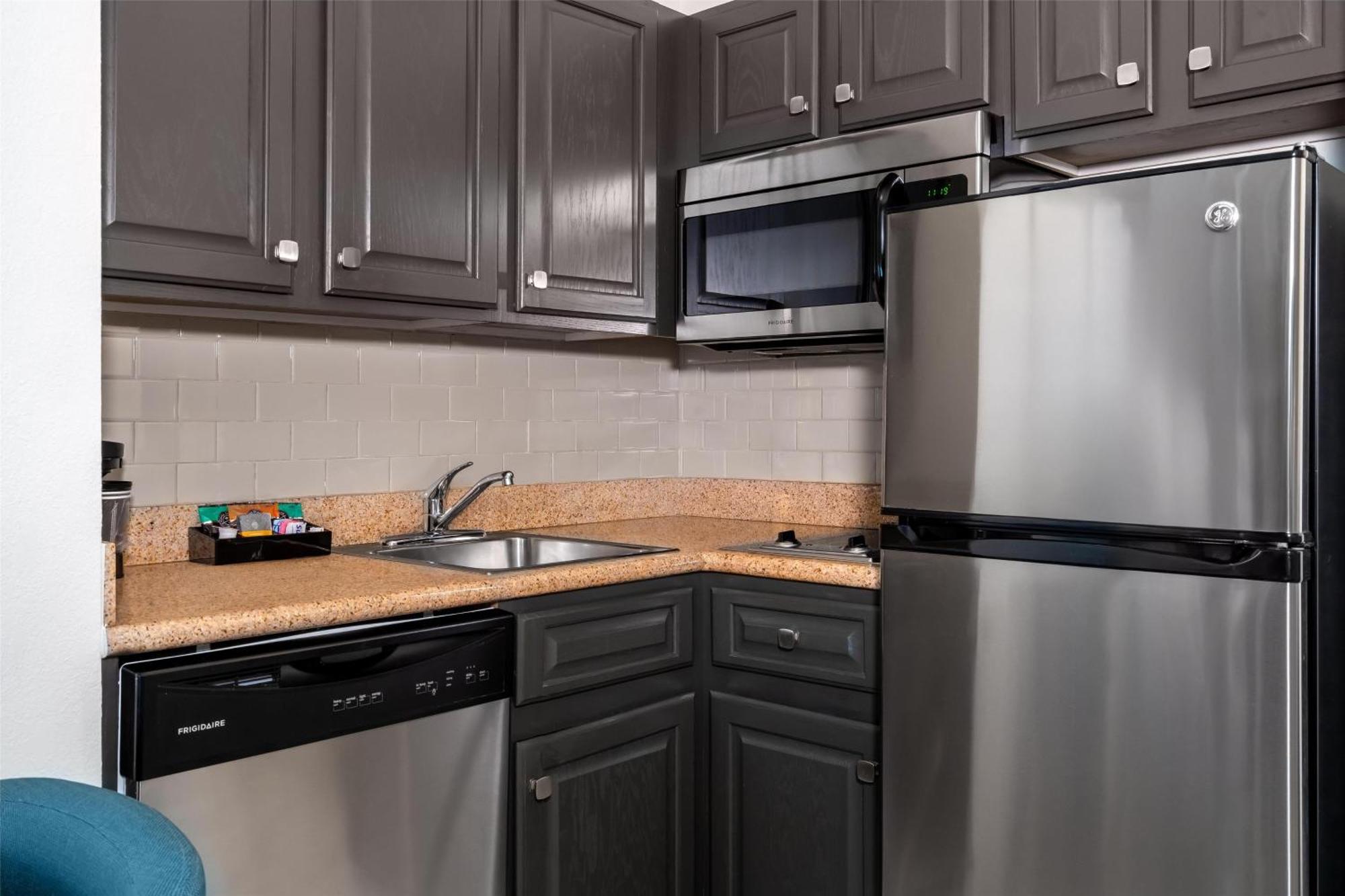 Homewood Suites By Hilton Eatontown Bagian luar foto